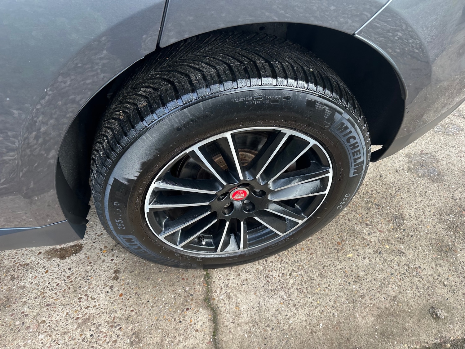 Used Jaguar F-Pace 2017 for sale - 76799539: Photo 17