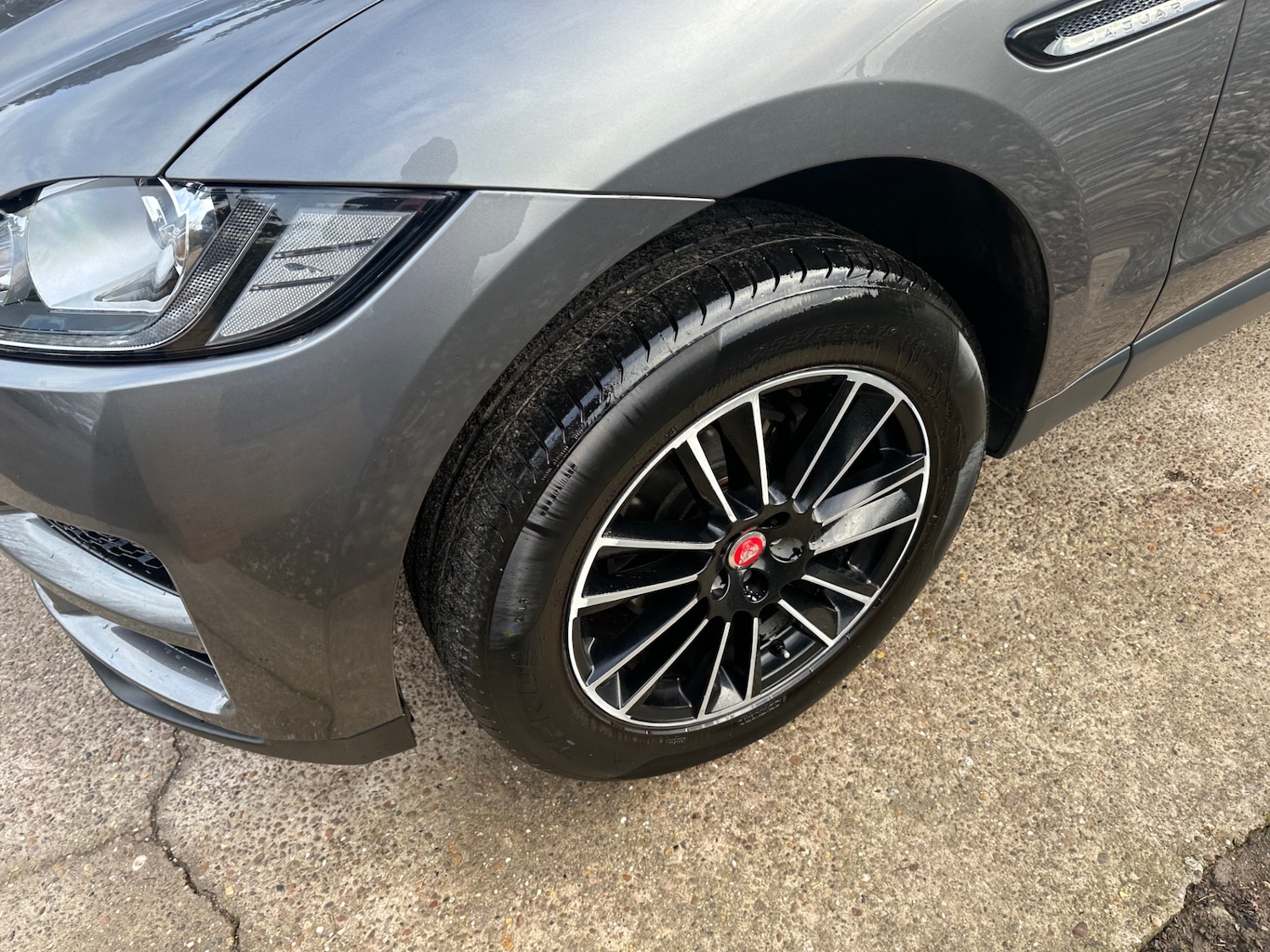 Used Jaguar F-Pace 2017 for sale - 76799539: Photo 18