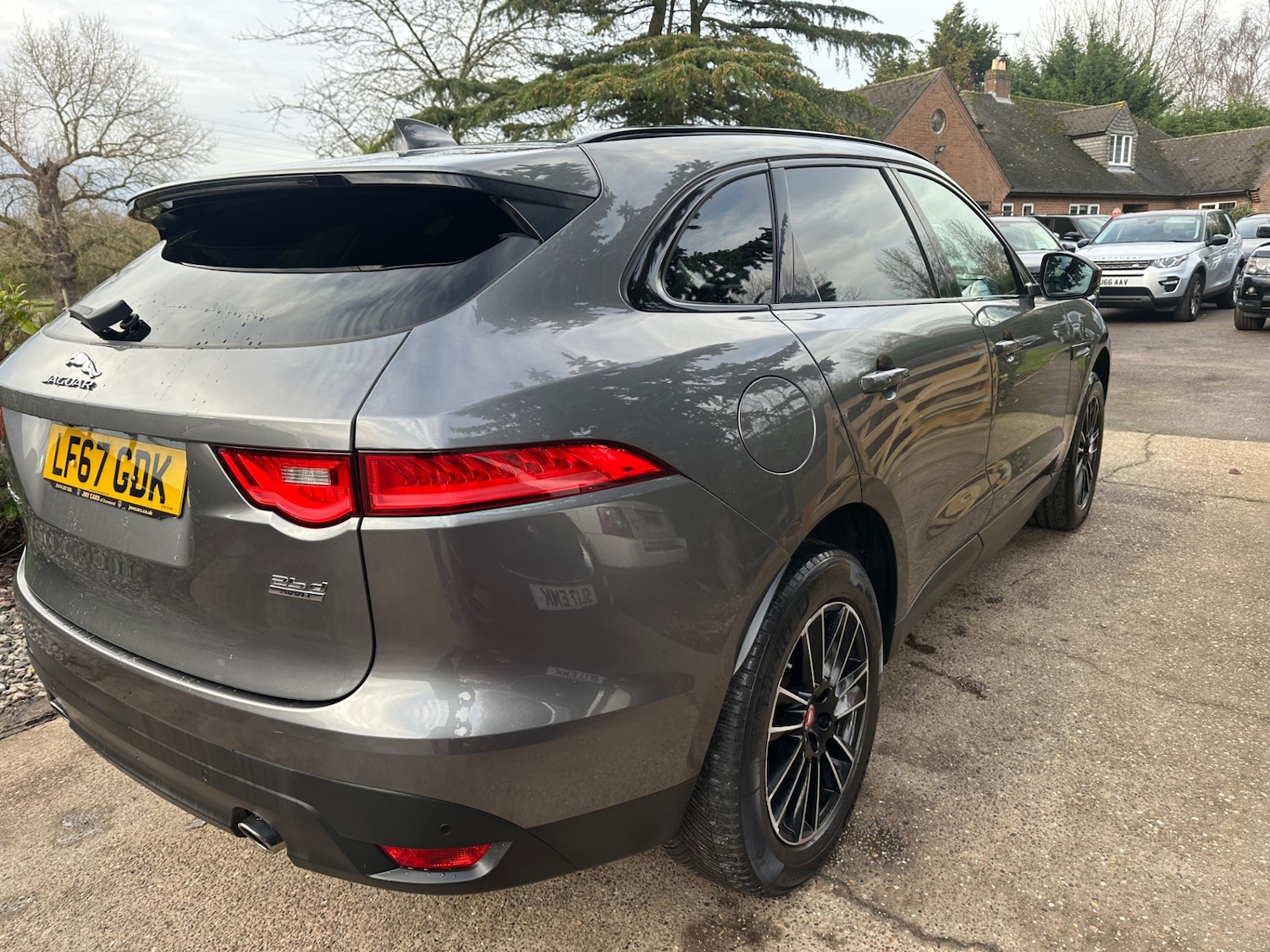 Used Jaguar F-Pace 2017 for sale - 76799539: Photo 5