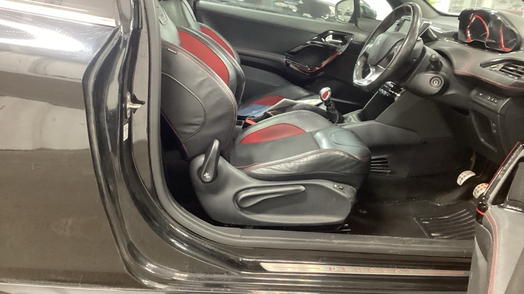Used Peugeot 208 2016 for sale - 77310865: Photo 13