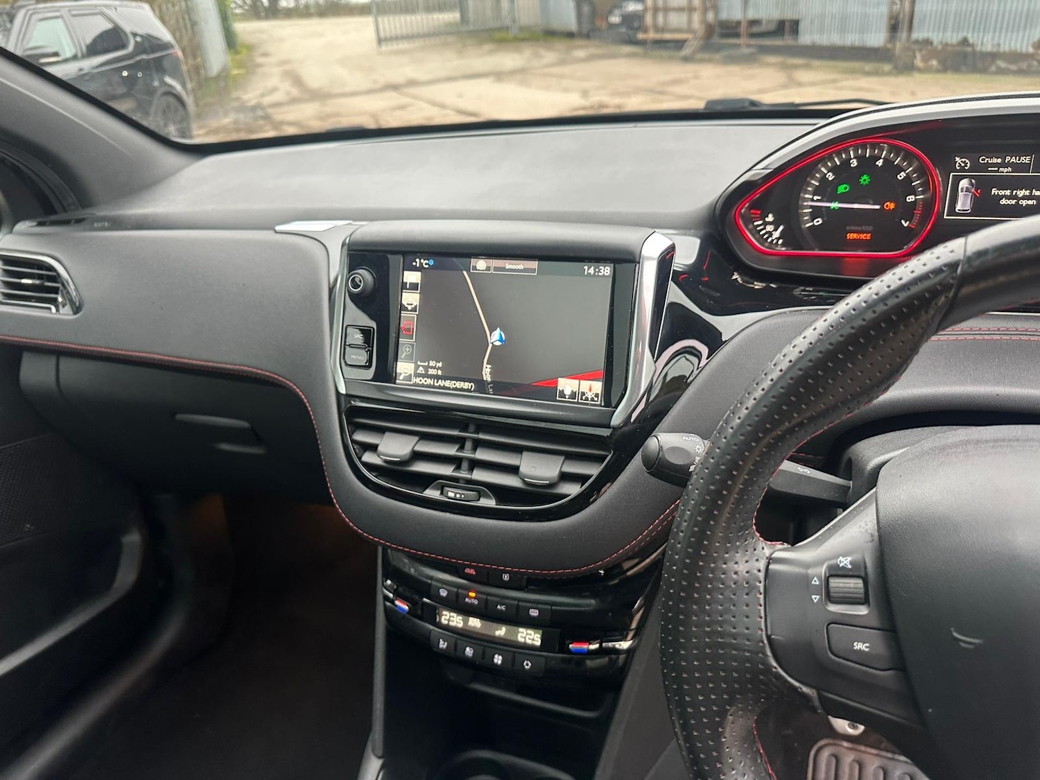 Used Peugeot 208 2016 for sale - 77310865: Photo 16