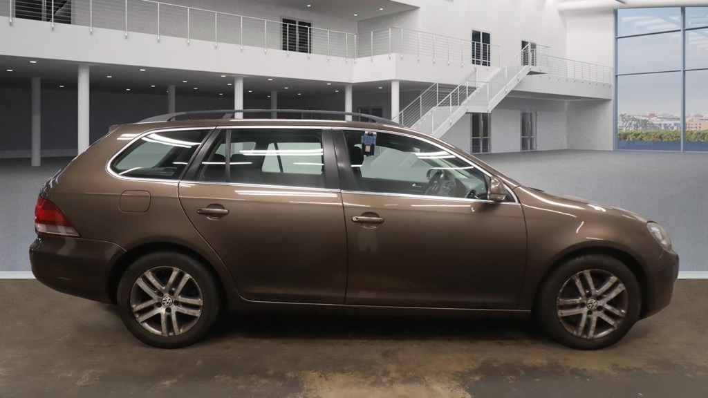 Used Volkswagen Golf 2011 for sale - 76411189: Photo 5