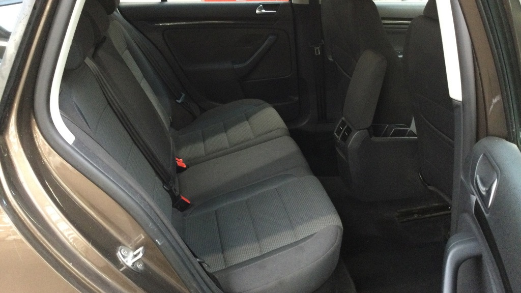 Used Volkswagen Golf 2011 for sale - 76411189: Photo 8