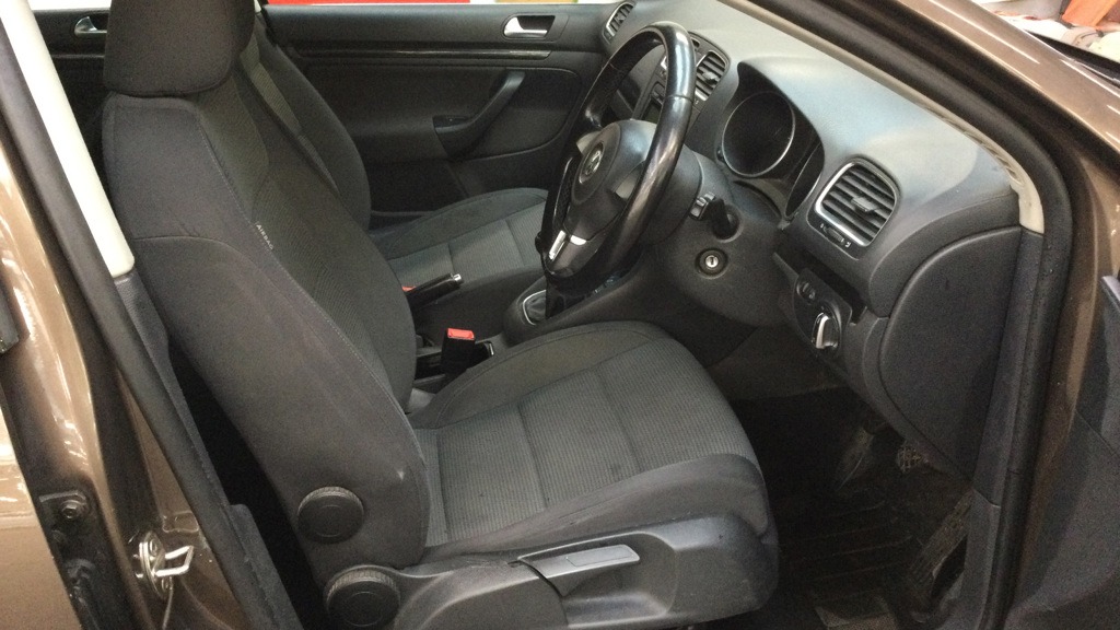 Used Volkswagen Golf 2011 for sale - 76411189: Photo 9