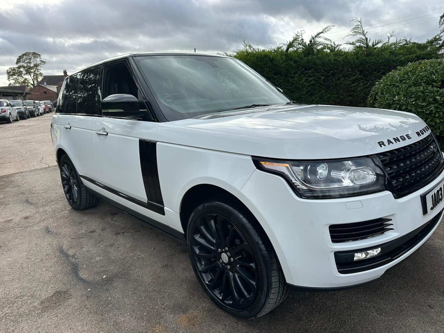 Used Land Rover Range Rover 2013 for sale - 76364140: Photo 2