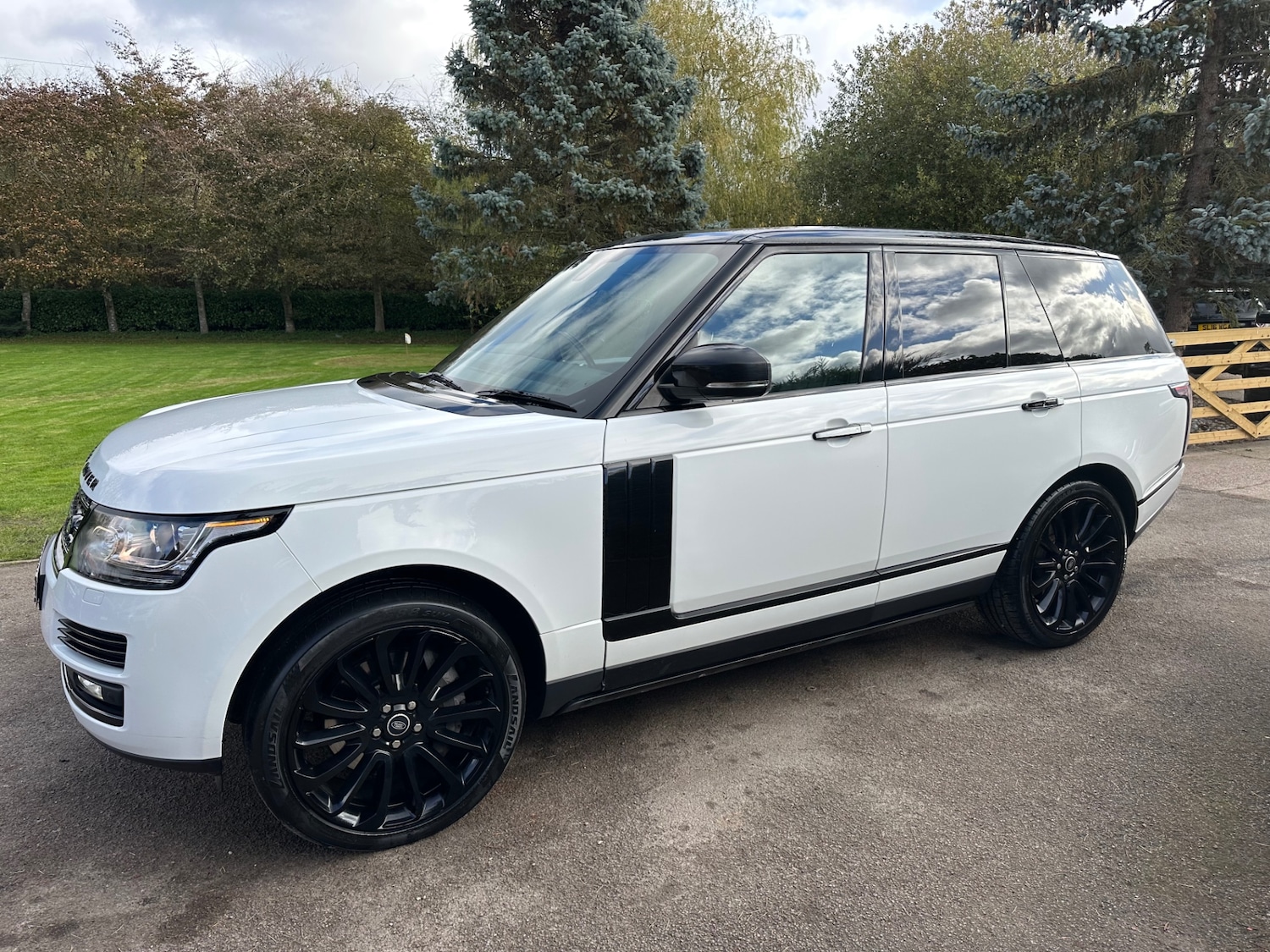 Used Land Rover Range Rover 2013 for sale - 76364140: Photo 4