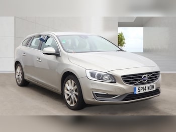 Used Volvo V60 2014 for sale - 78139611: Photo