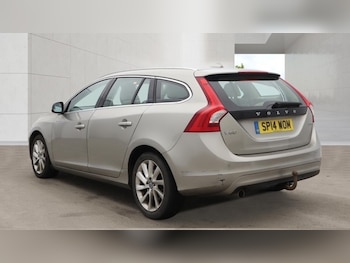 Used Volvo V60 2014 for sale - 78139611: Photo