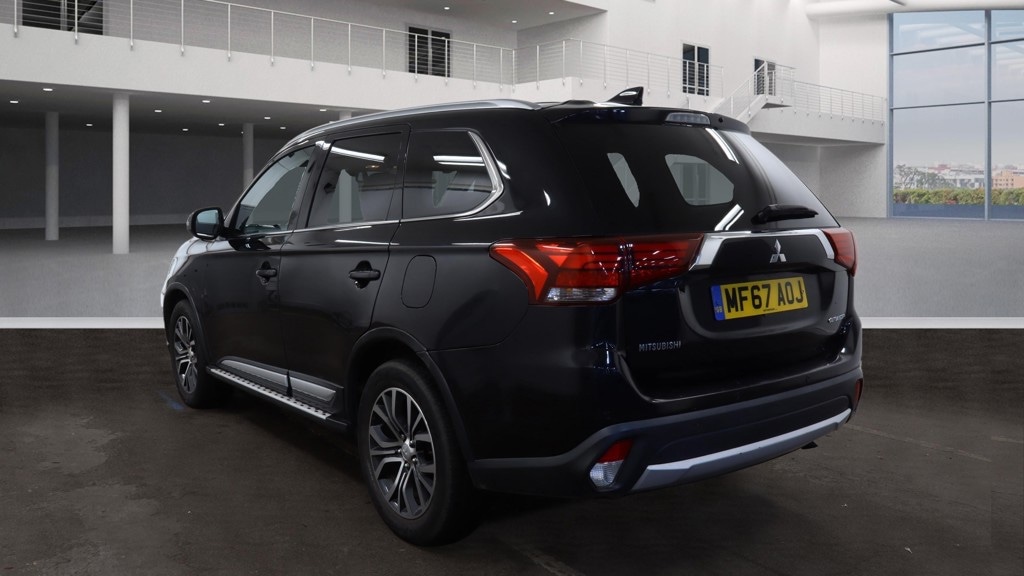 Used Mitsubishi Outlander 2017 for sale - 77778228: Photo 4