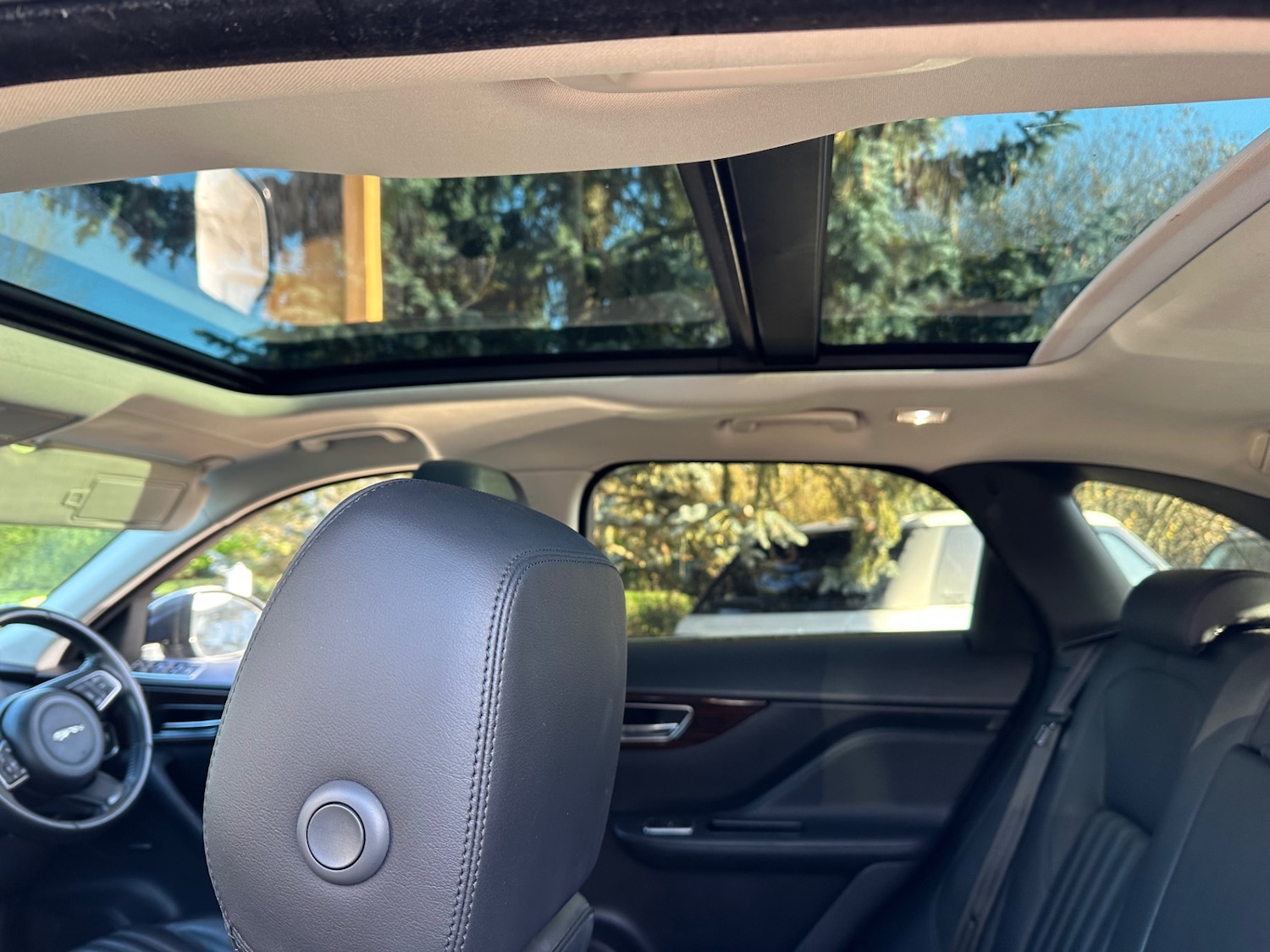 Used Jaguar F-Pace 2017 for sale - 76859560: Photo 11