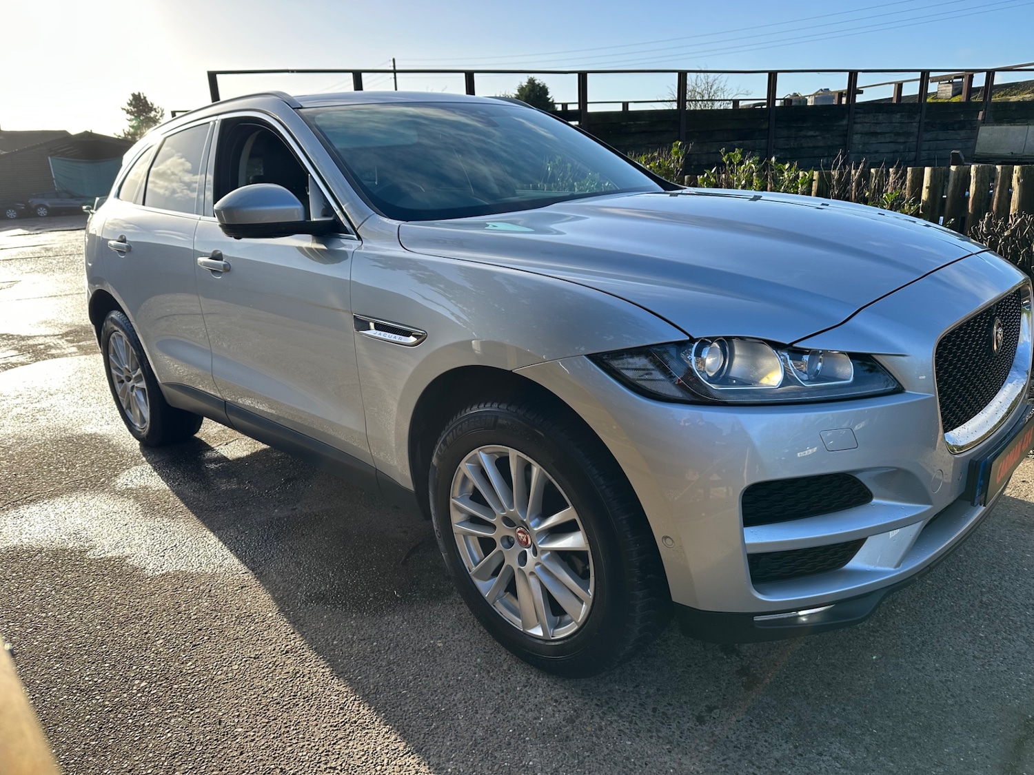 Used Jaguar F-Pace 2017 for sale - 76859560: Photo 4