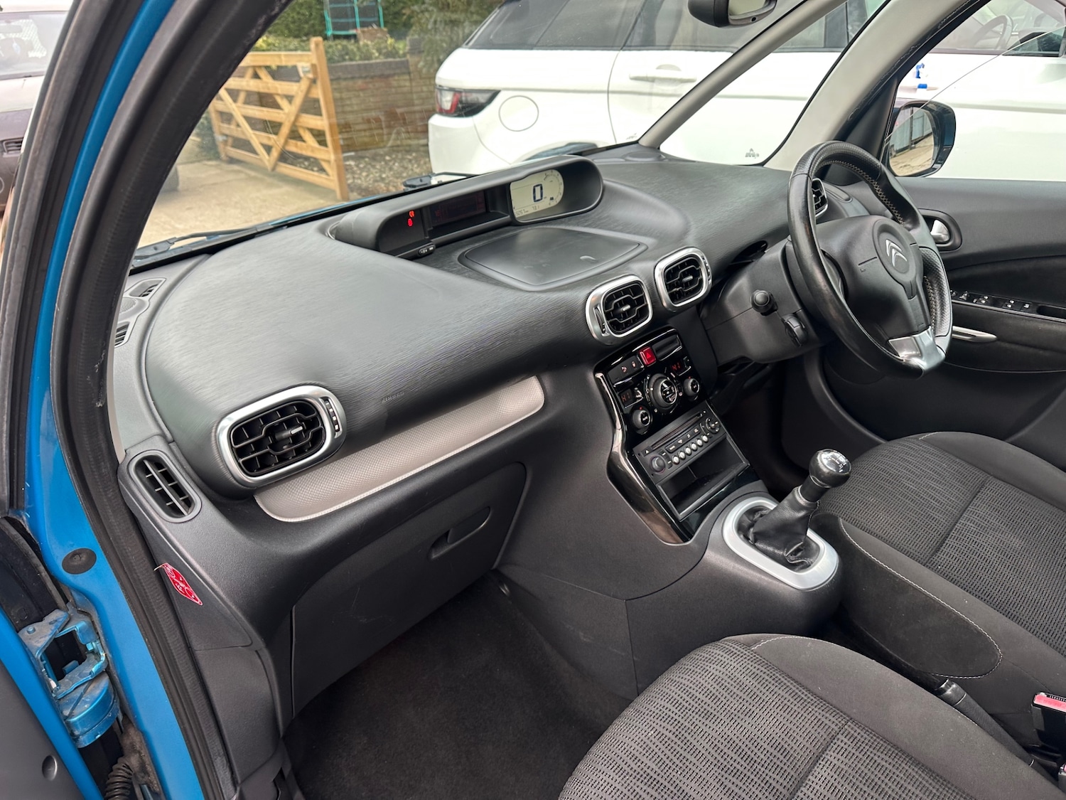 Used Citroen C3 Picasso 2013 for sale - 77735417: Photo 15