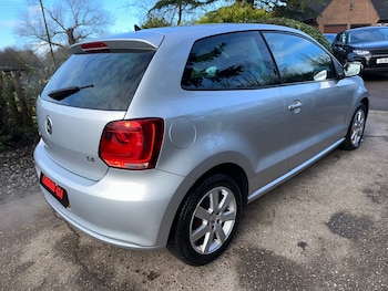 Used Volkswagen Polo 2011 for sale - 77085102: Photo