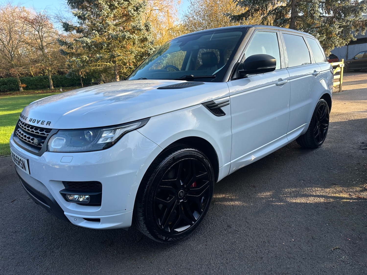 Used Land Rover Range Rover Sport 2015 for sale - 76794947: Photo 1