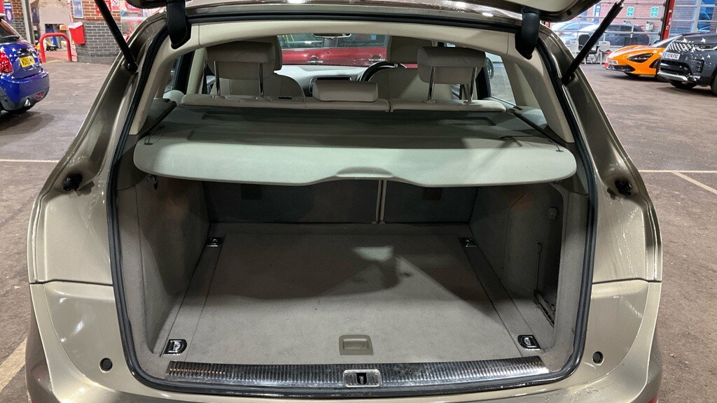 Used Audi Q5 2010 for sale - 77340160: Photo 10