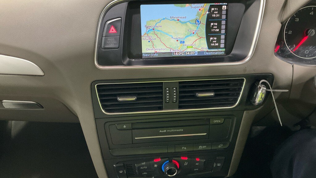 Used Audi Q5 2010 for sale - 77340160: Photo 8