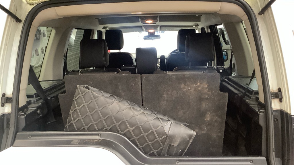 Used Land Rover Discovery 2011 for sale - 78053970: Photo 9