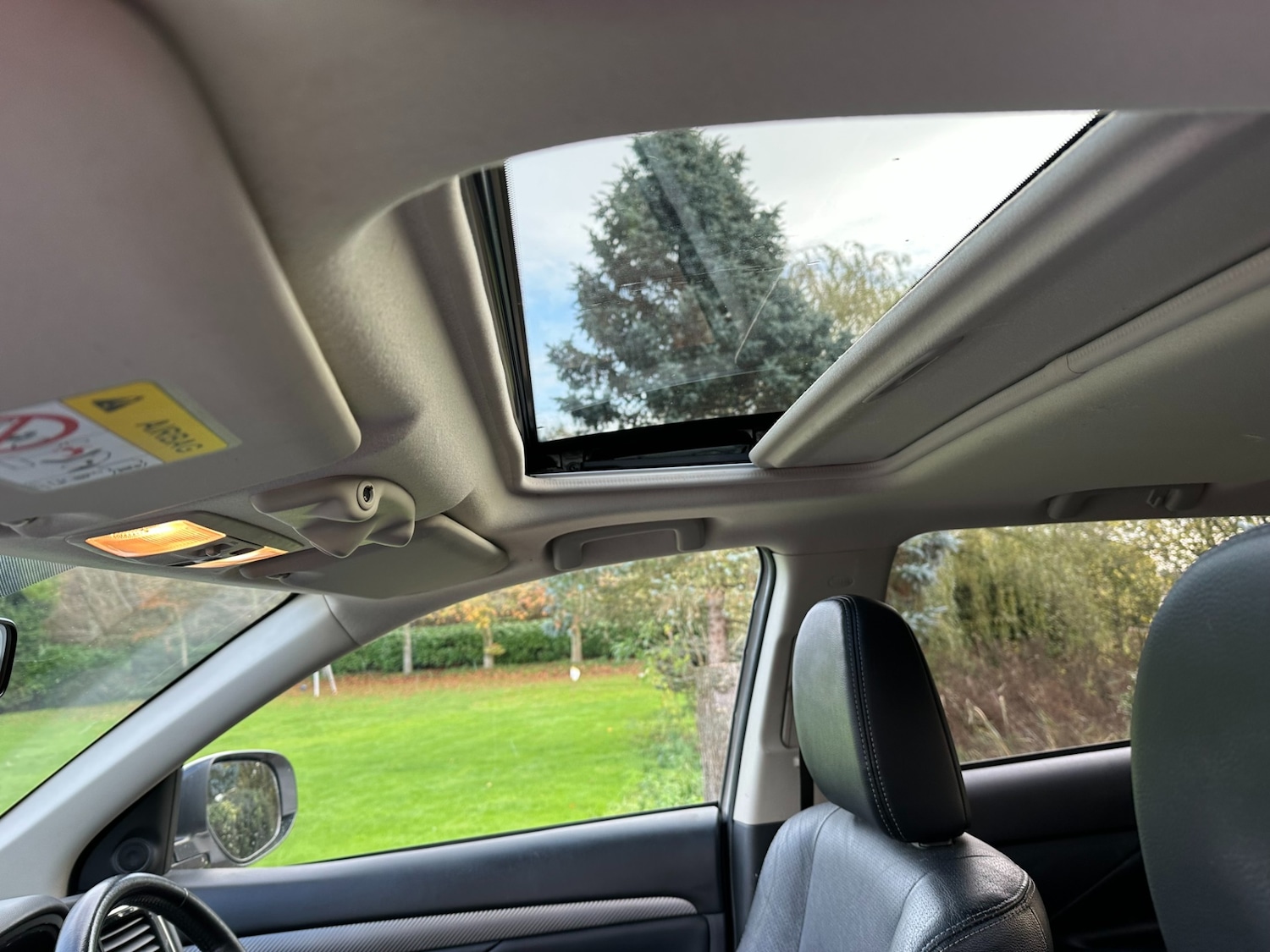 Used Mitsubishi Outlander 2015 for sale - 76615955: Photo 17