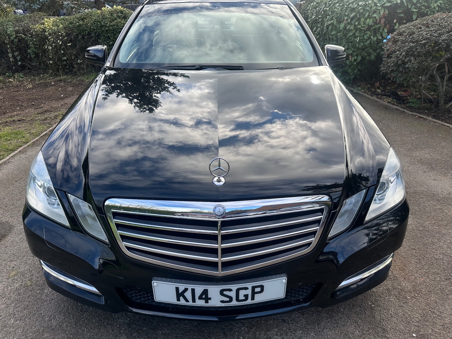 Used Mercedes-Benz E Class 2012 for sale - 76364832: Photo 2