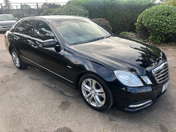 Used Mercedes-Benz E Class 2012 for sale - 76364832: Photo