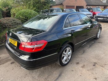 Used Mercedes-Benz E Class 2012 for sale - 76364832: Photo