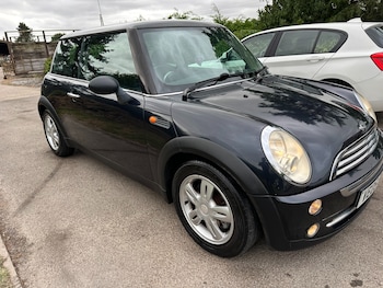 Used MINI Hatch 2005 for sale - 75701098: Photo