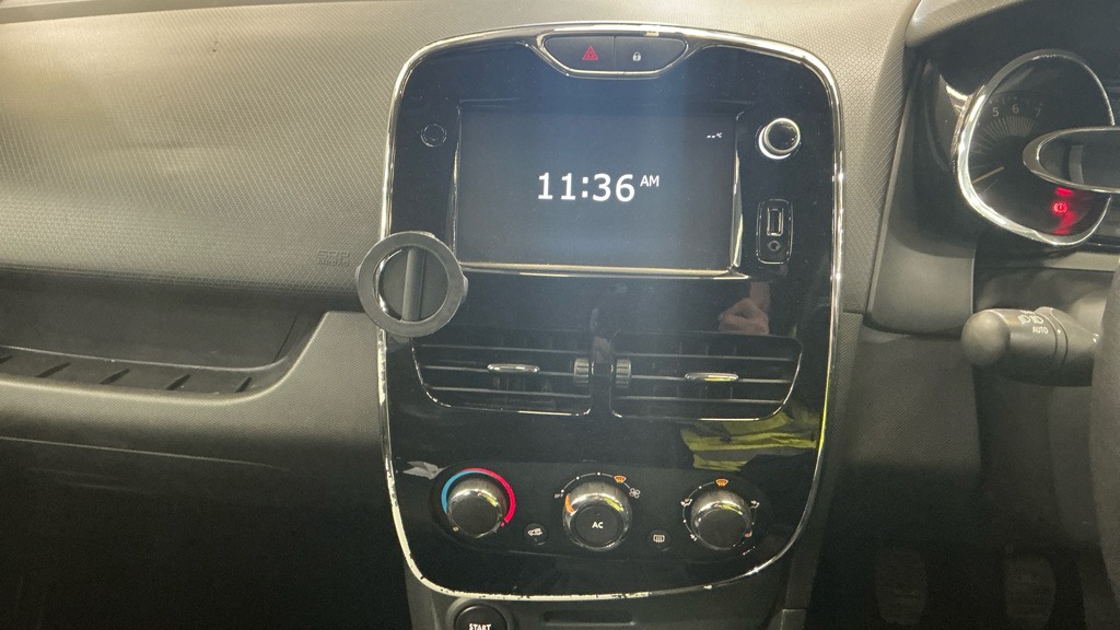 Used Renault Clio 2013 for sale - 78207215: Photo 10