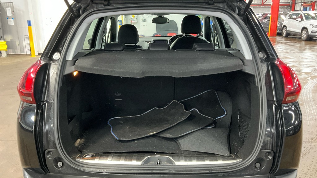 Used Peugeot 2008 2017 for sale - 77337688: Photo 10