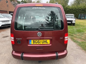 Used Volkswagen Caddy Maxi Life 2012 for sale - 75639076: Photo