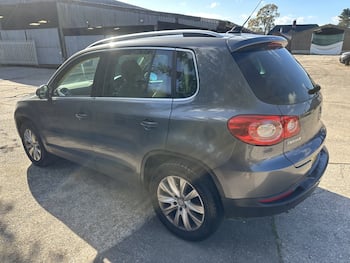 Used Volkswagen Tiguan 2010 for sale - 79750178: Photo