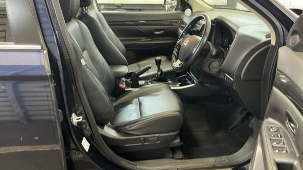 Used Mitsubishi Outlander 2017 for sale - 78139194: Photo 9