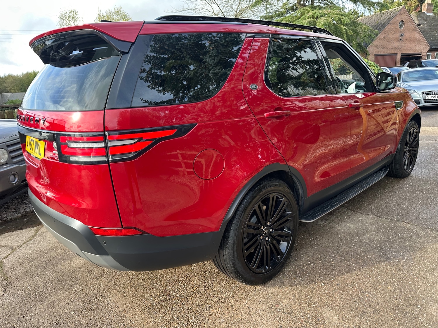 Used Land Rover Discovery 2017 for sale - 76405189: Photo 5