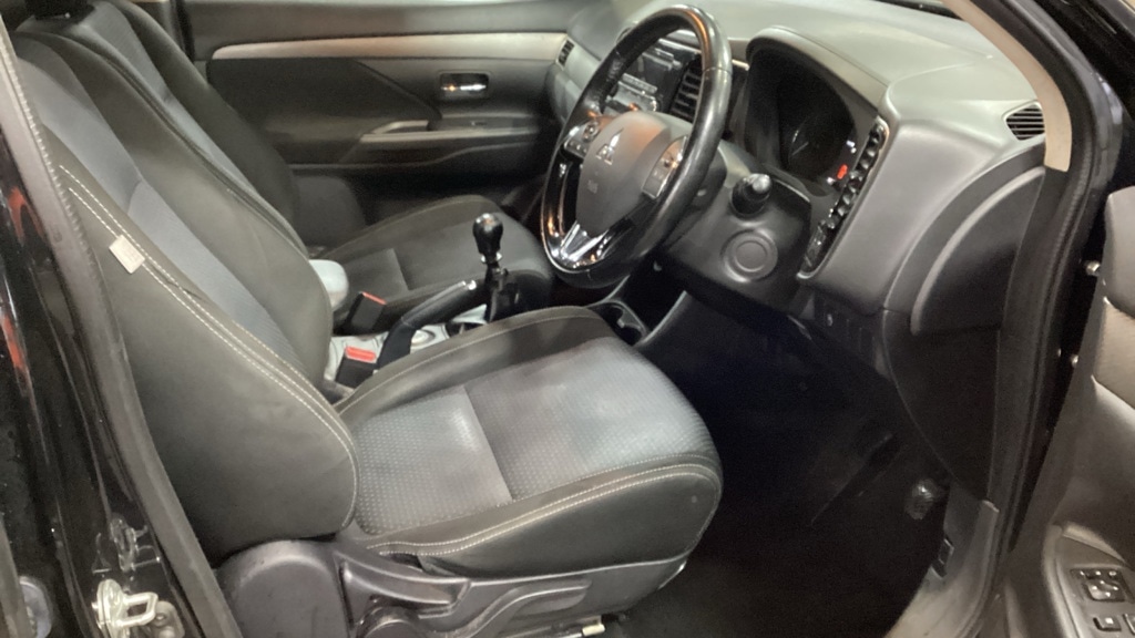 Used Mitsubishi Outlander 2016 for sale - 77607187: Photo 14