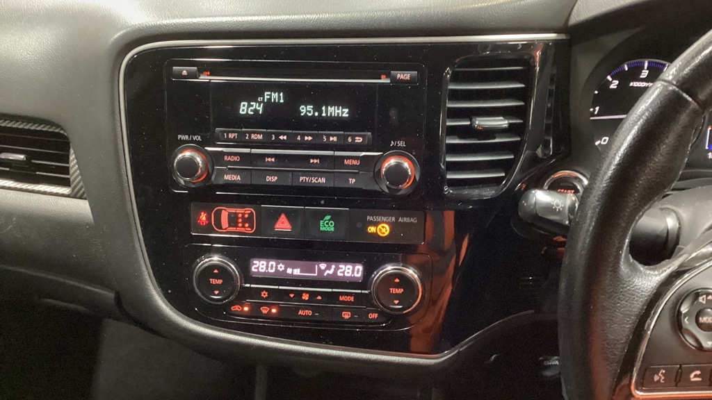 Used Mitsubishi Outlander 2016 for sale - 77607187: Photo 17