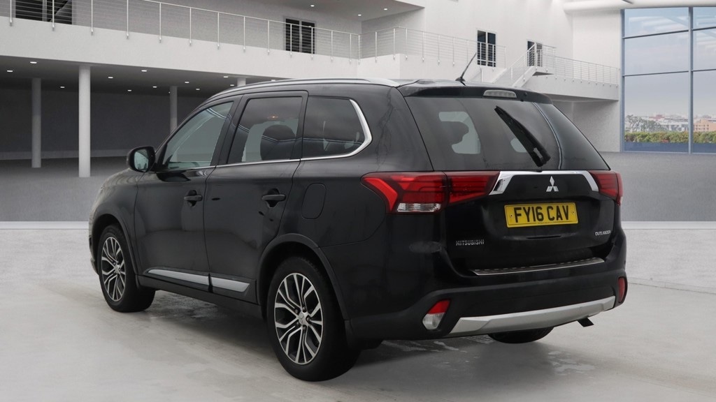Used Mitsubishi Outlander 2016 for sale - 77607187: Photo 4