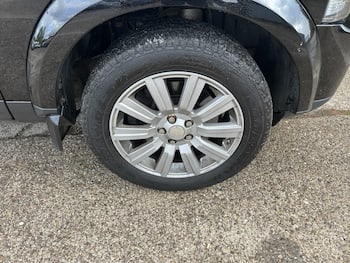 Used Land Rover Discovery 2014 for sale - 79697050: Photo