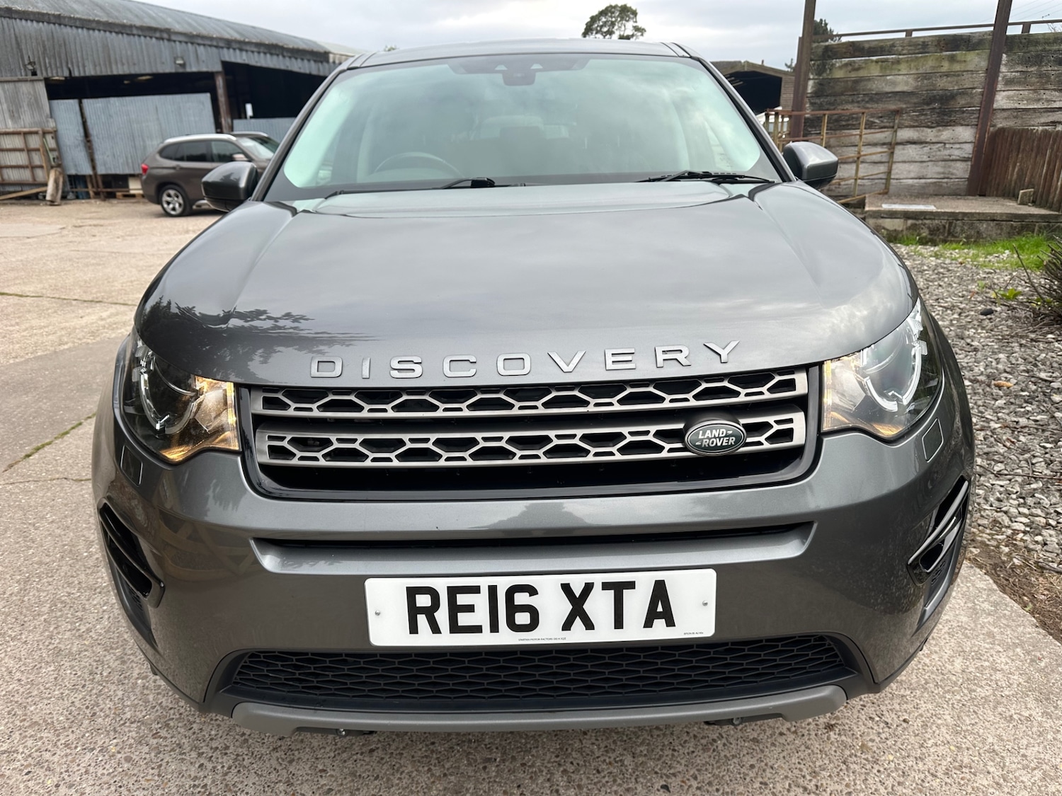 Used Land Rover Discovery Sport 2016 for sale - 76221877: Photo 2
