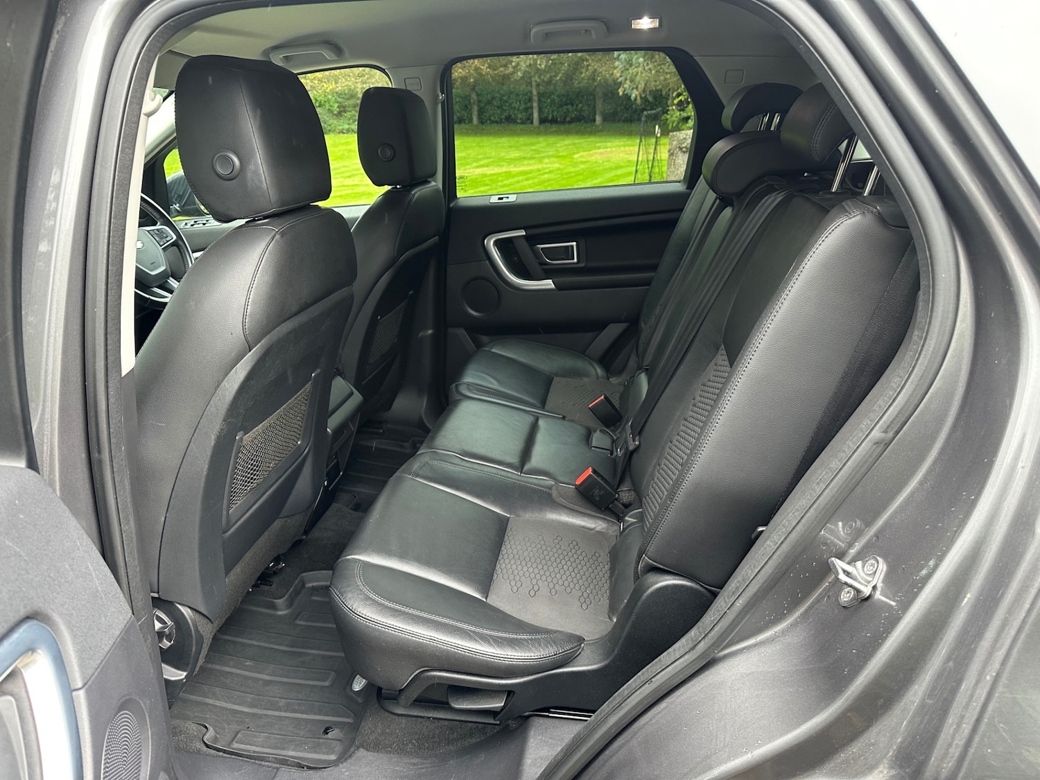Used Land Rover Discovery Sport 2015 for sale - 76365106: Photo 15