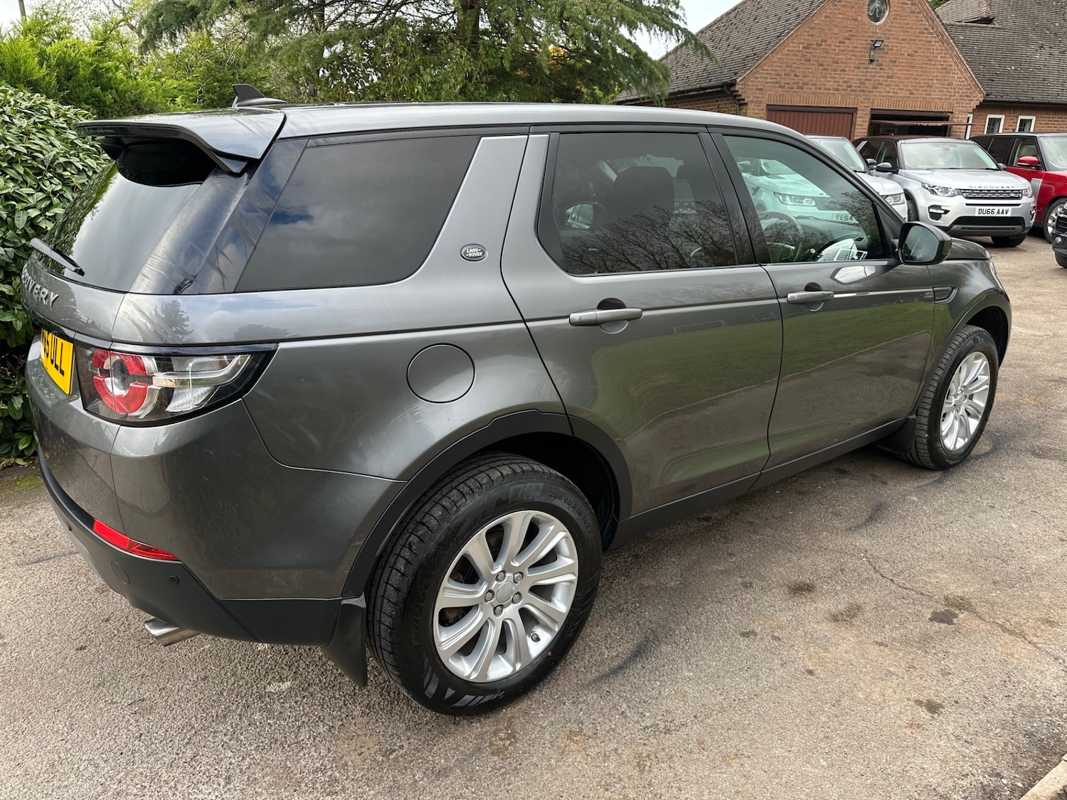Used Land Rover Discovery Sport 2015 for sale - 76365106: Photo 6