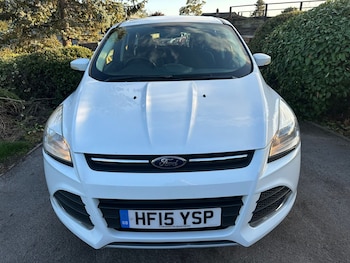 Used Ford Kuga 2015 for sale - 76217644: Photo 2