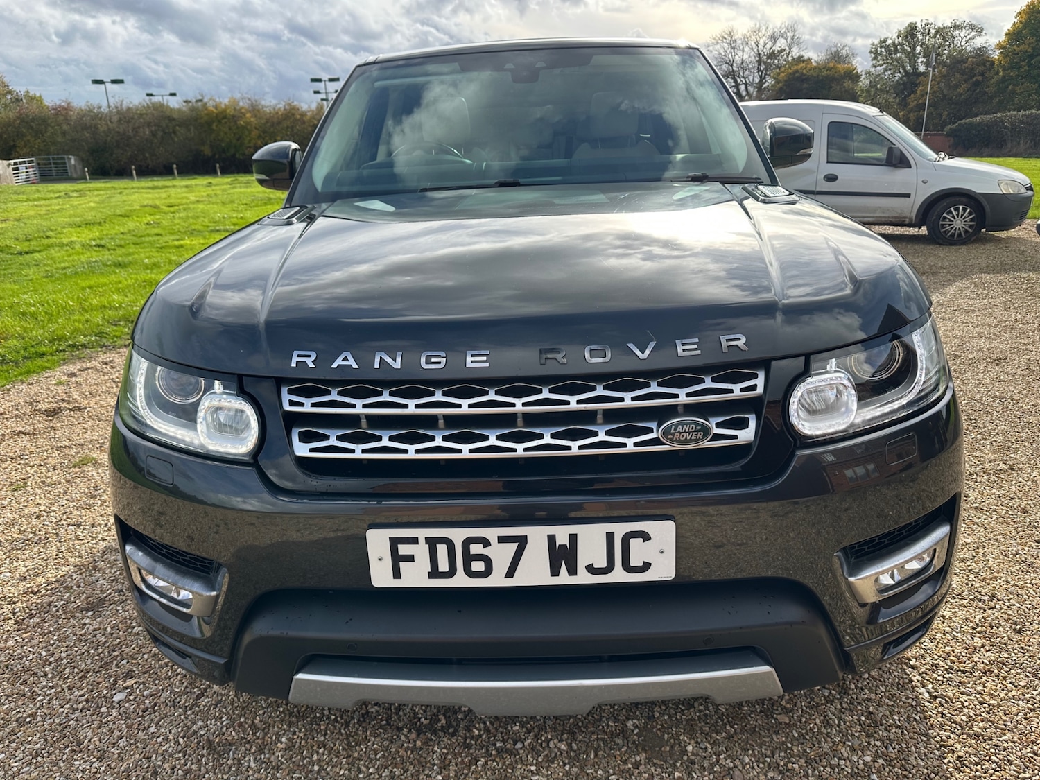 Used Land Rover Range Rover Sport 2017 for sale - 76405013: Photo 2