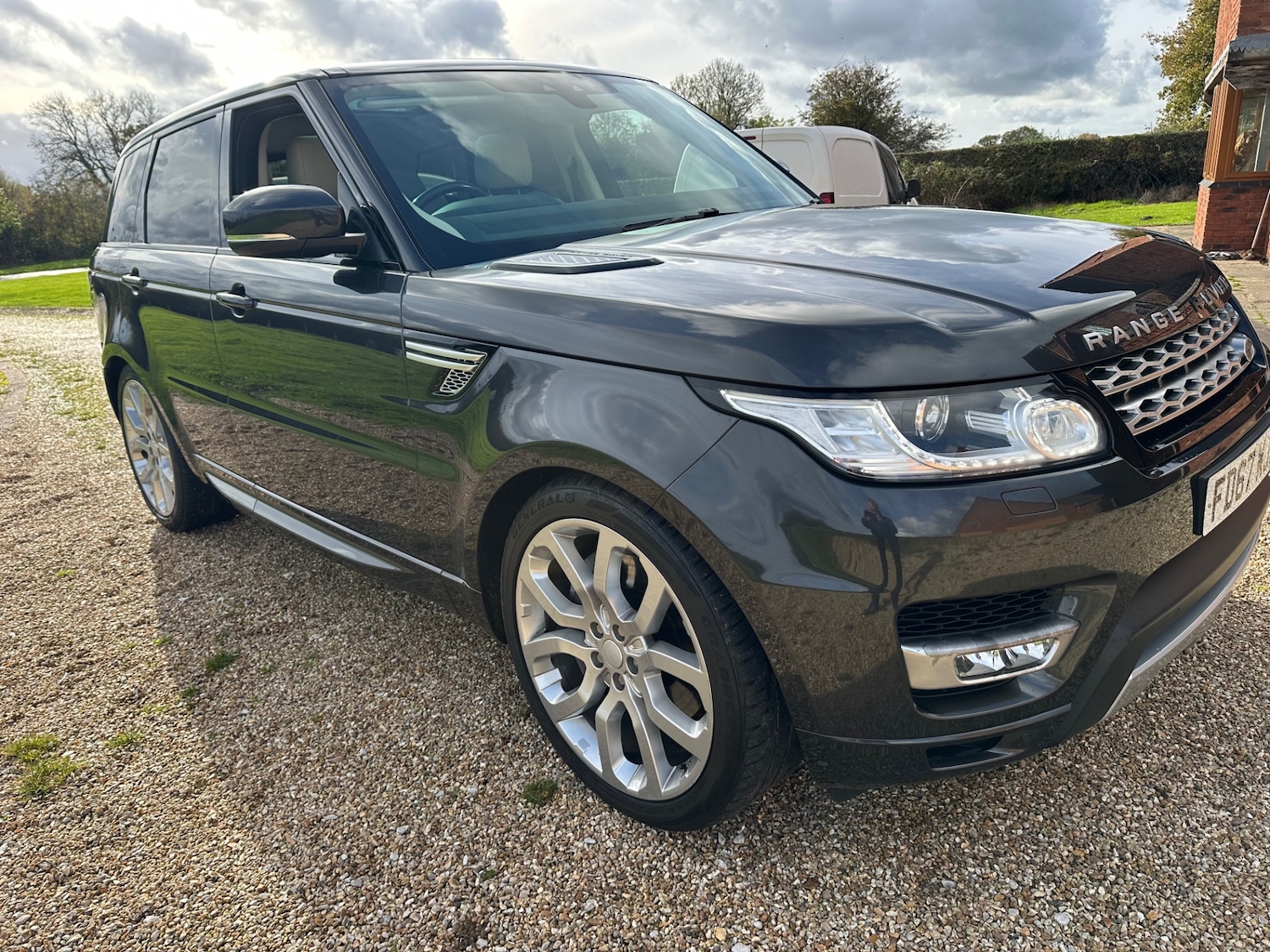 Used Land Rover Range Rover Sport 2017 for sale - 76405013: Photo 3