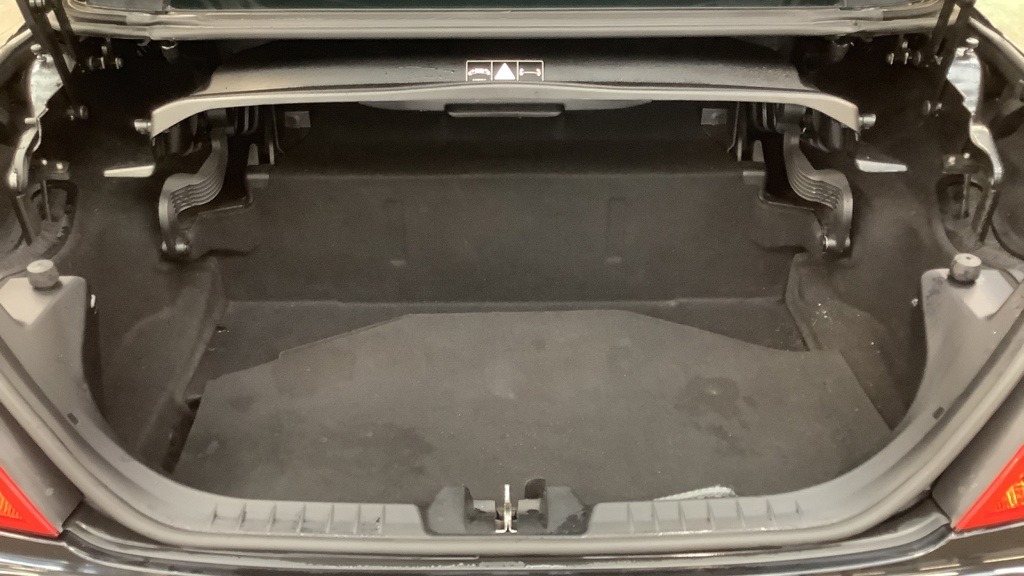 Used Mercedes-Benz SLK 2010 for sale - 76411467: Photo 12