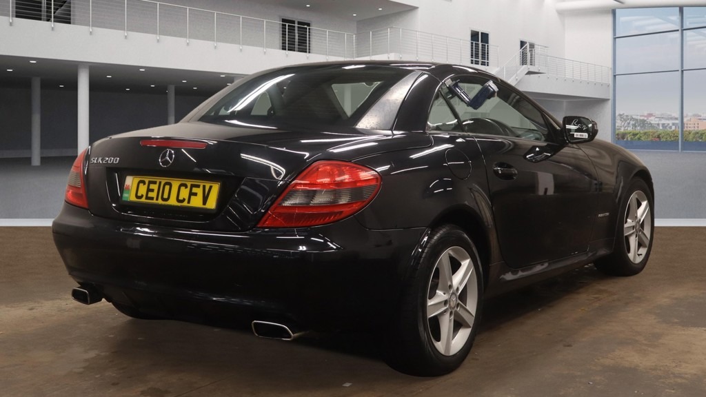 Used Mercedes-Benz SLK 2010 for sale - 76411467: Photo 4