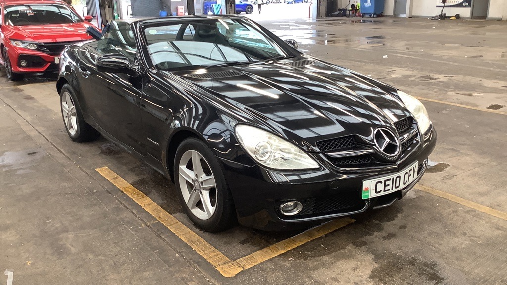 Used Mercedes-Benz SLK 2010 for sale - 76411467: Photo 6
