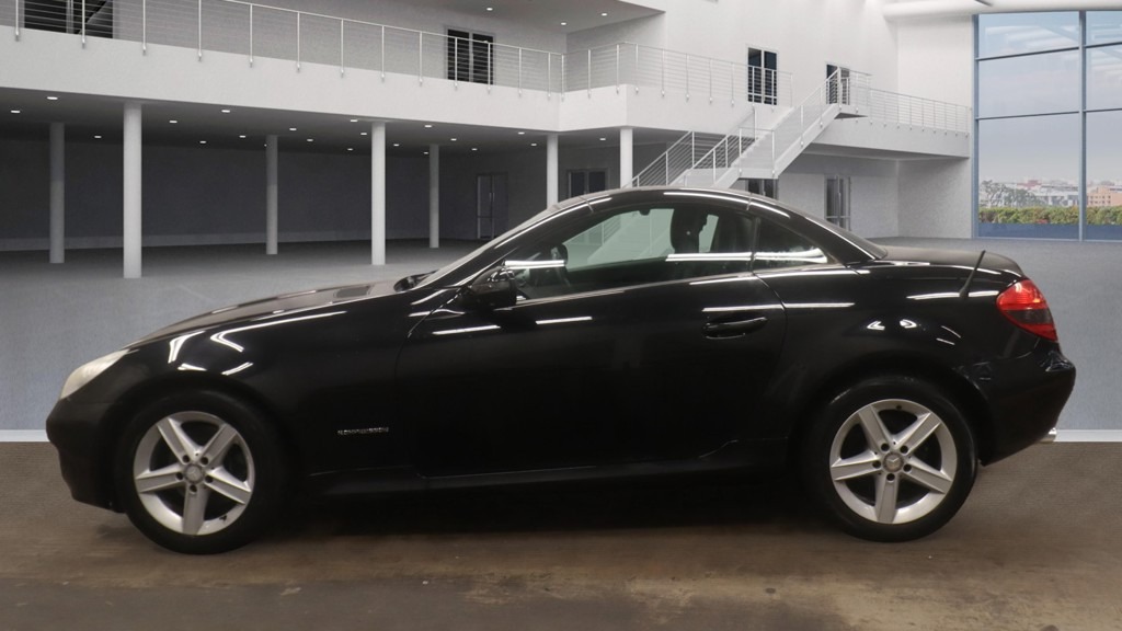 Used Mercedes-Benz SLK 2010 for sale - 76411467: Photo 7
