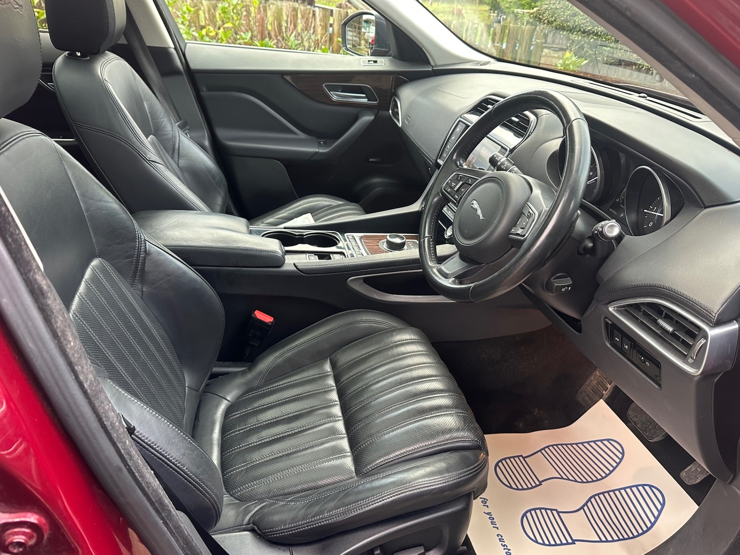 Used Jaguar F-Pace 2017 for sale - 76799490: Photo 6