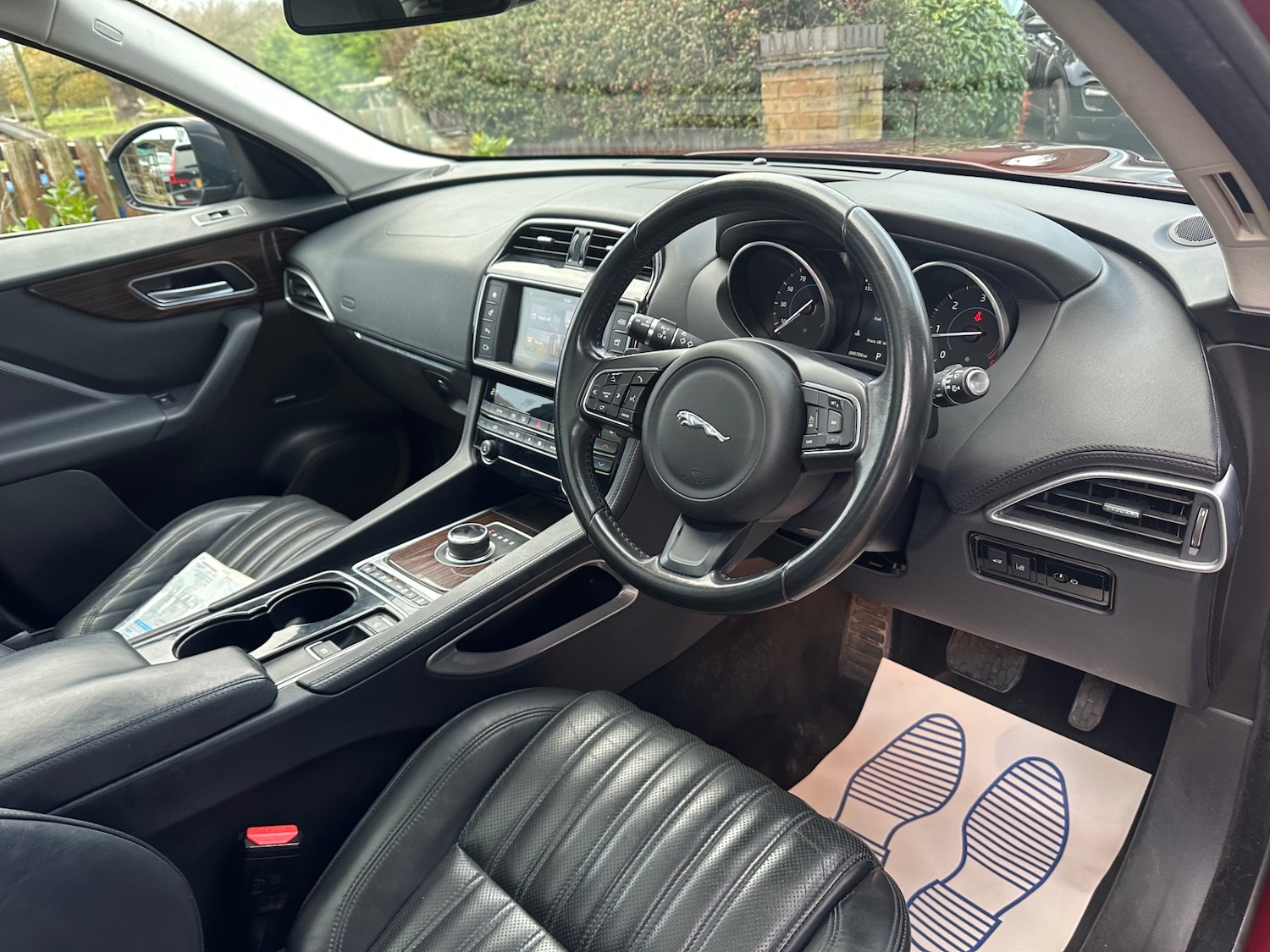 Used Jaguar F-Pace 2017 for sale - 76799490: Photo 7