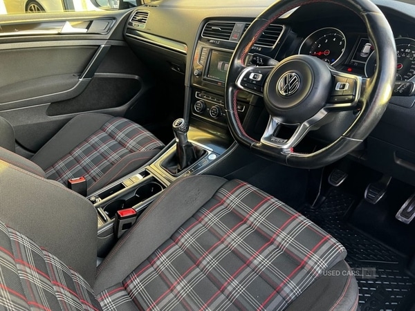 Used Volkswagen Golf 2015 for sale - 76419546: Photo 4