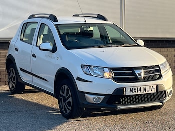 Used Dacia Sandero Stepway 2014 for sale - 76605475: Photo